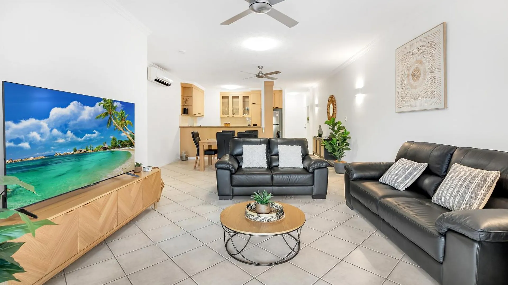 Apartment Cozy 3-Bedroom Oasis With Pool Access In Cairns